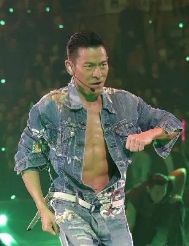 60岁刘德华食谱公开，全年吃这三样东西，这么狠难怪状态似小伙