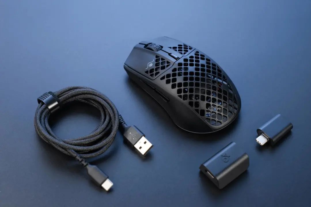 当下正流行,轻量化无线游戏鼠标代表作登场!赛睿Aerox 3 Wireless体验
