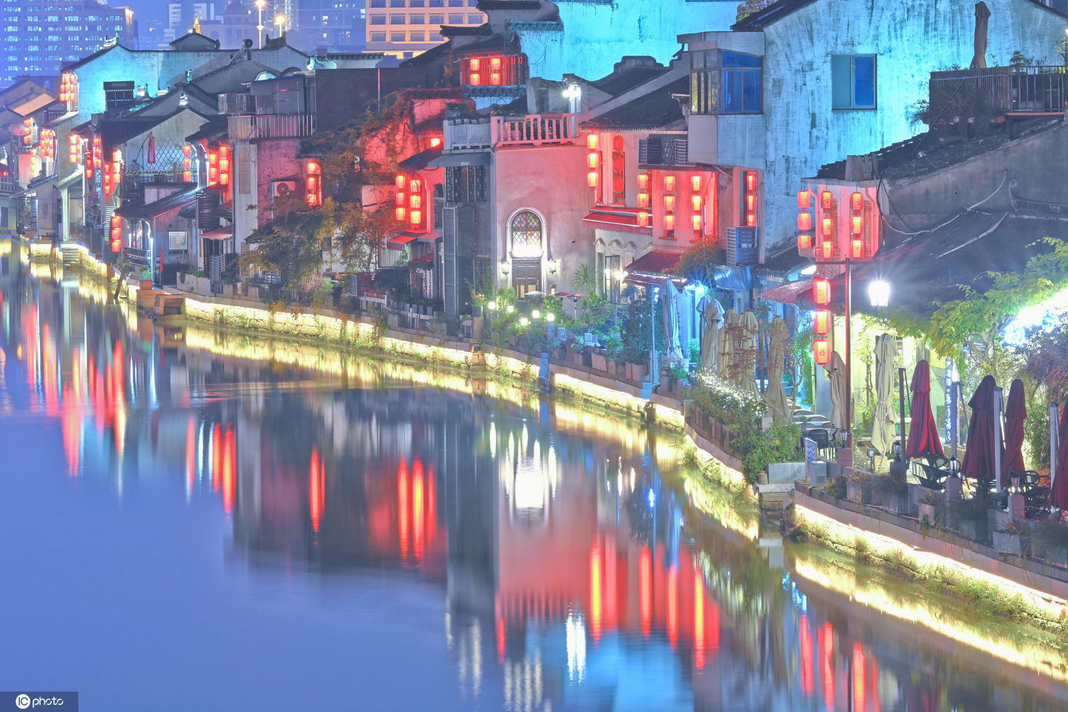 江蘇無錫：千年古運河夜色撩人美如畫