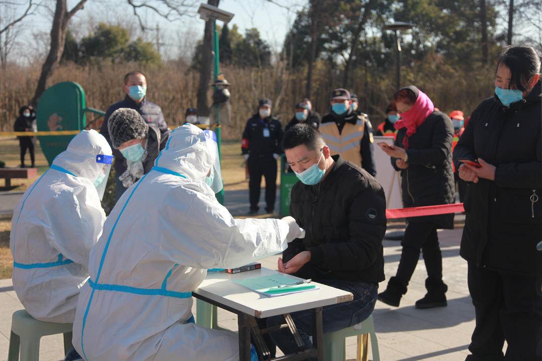 实境模拟 提升能力 江北新区泰山街道开展大规模人群核酸检测演练