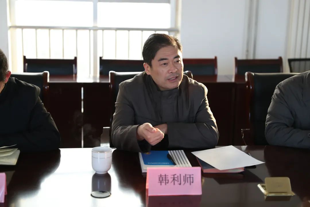 韩利师到企业调研，送去困难职工慰问金