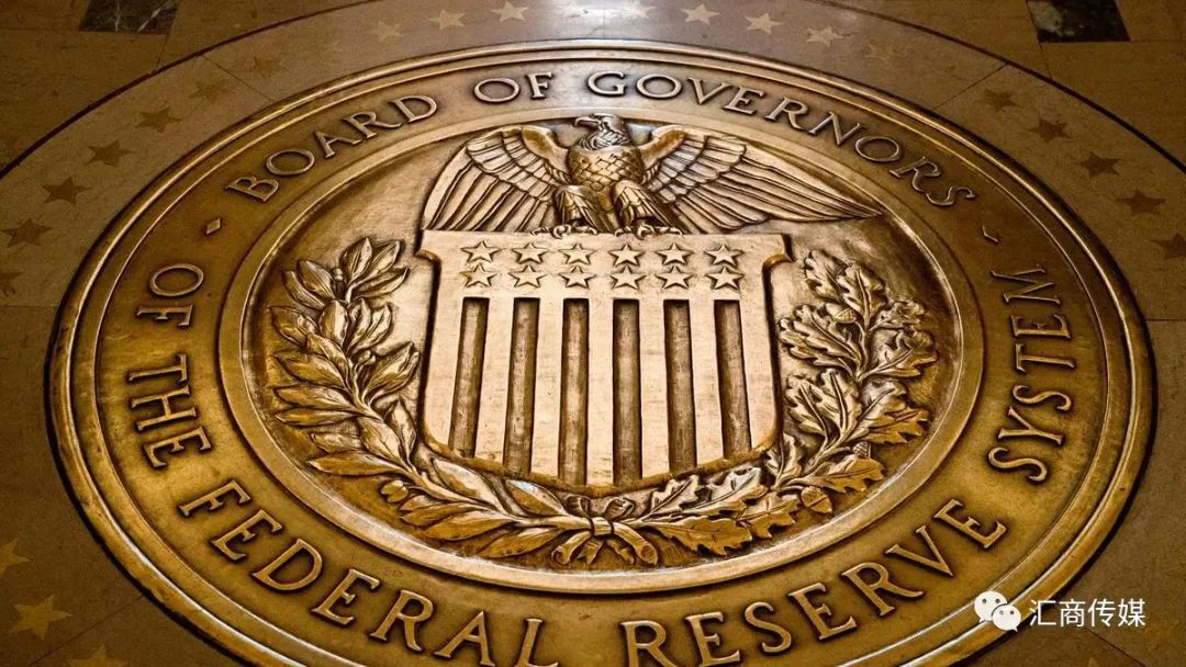 Collapse dish forthcoming? Compare today's stock market and Internet bubble photograph