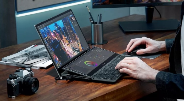 华硕第二代 ZenBook Duo 双屏笔记本推出，副屏幕增加倾角