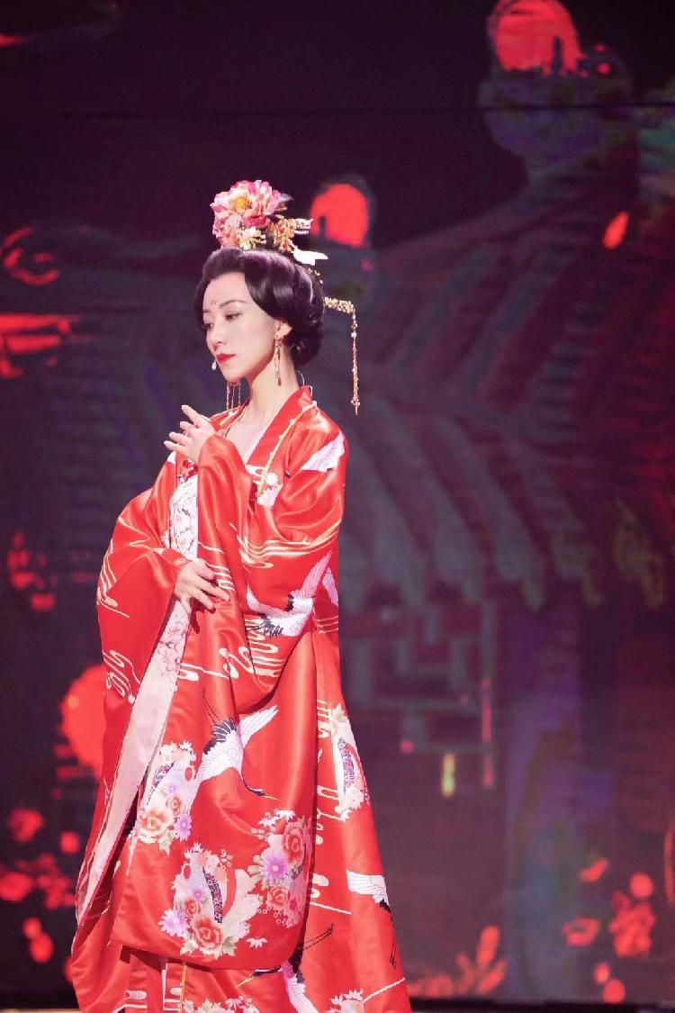 你知道吗？“情歌王子”张信哲竟是老上海美女月份牌收藏家