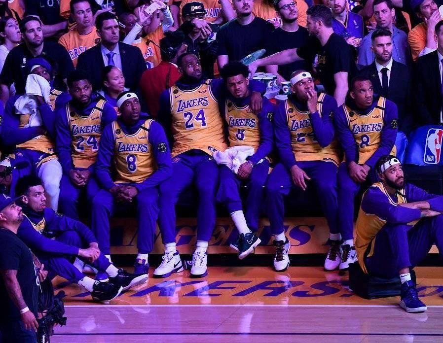 Division comparing dies one year: Graceful Ba Yongheng, never far go