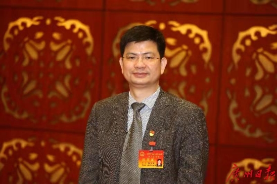 市人大代表邹剑曾：做大做强中医药产业平台，建立产学研联盟