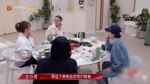 Why does Zun Xiaoqing divorce? Cloth of left small Qing Xuan and big divorce of tall gentleman of 20 years old of husband draws attention