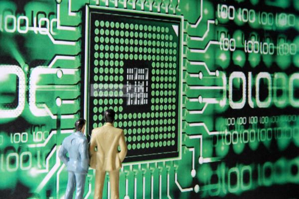 ��ý��оƬ�����羭�á���ʯ�͡�