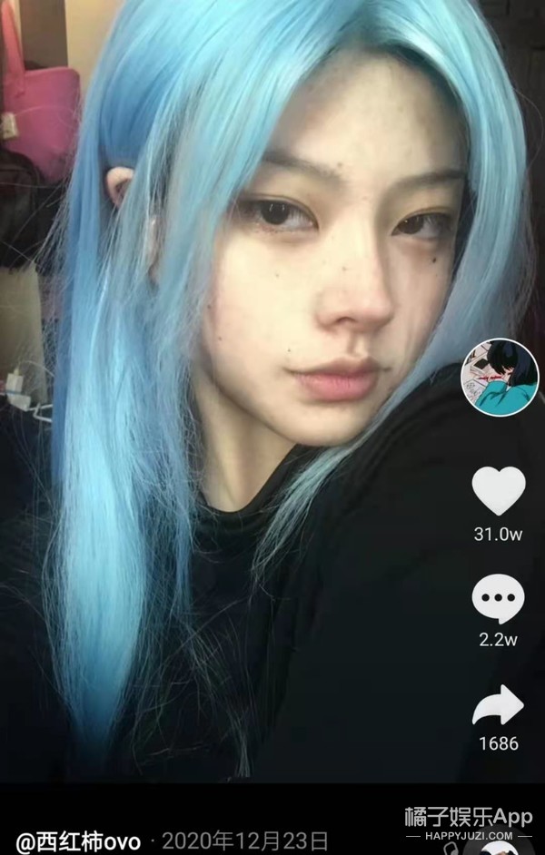 又一美女网红照片翻车这p图技术是我见过最牛的