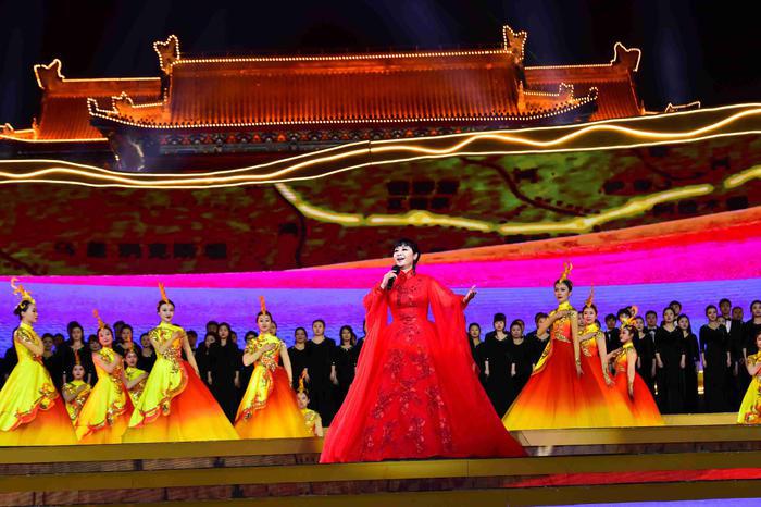 Off year night, 4 stage spring arrive late tonight! 91 years old of Yuan Longping and group of day of cross paddy scientific research also came