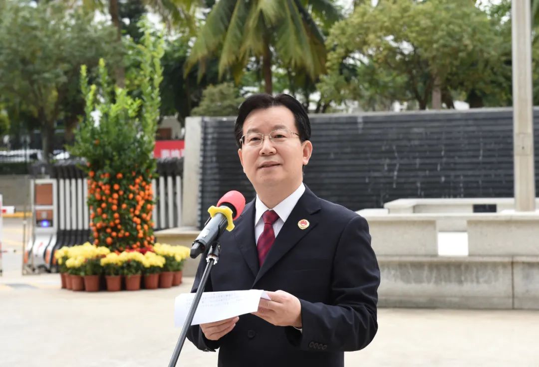 省检察院举行升国旗仪式