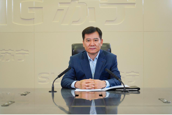 苏宁董事长张近东：针对不在零售主赛道的，该关的关该砍的砍