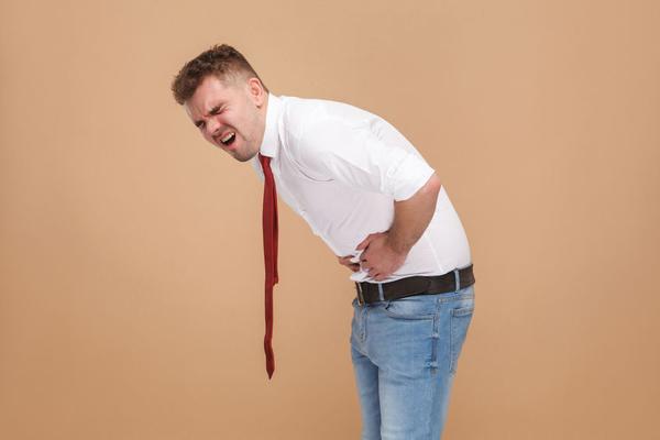 胃癌导致的胃痛有哪些特点？多了解一下