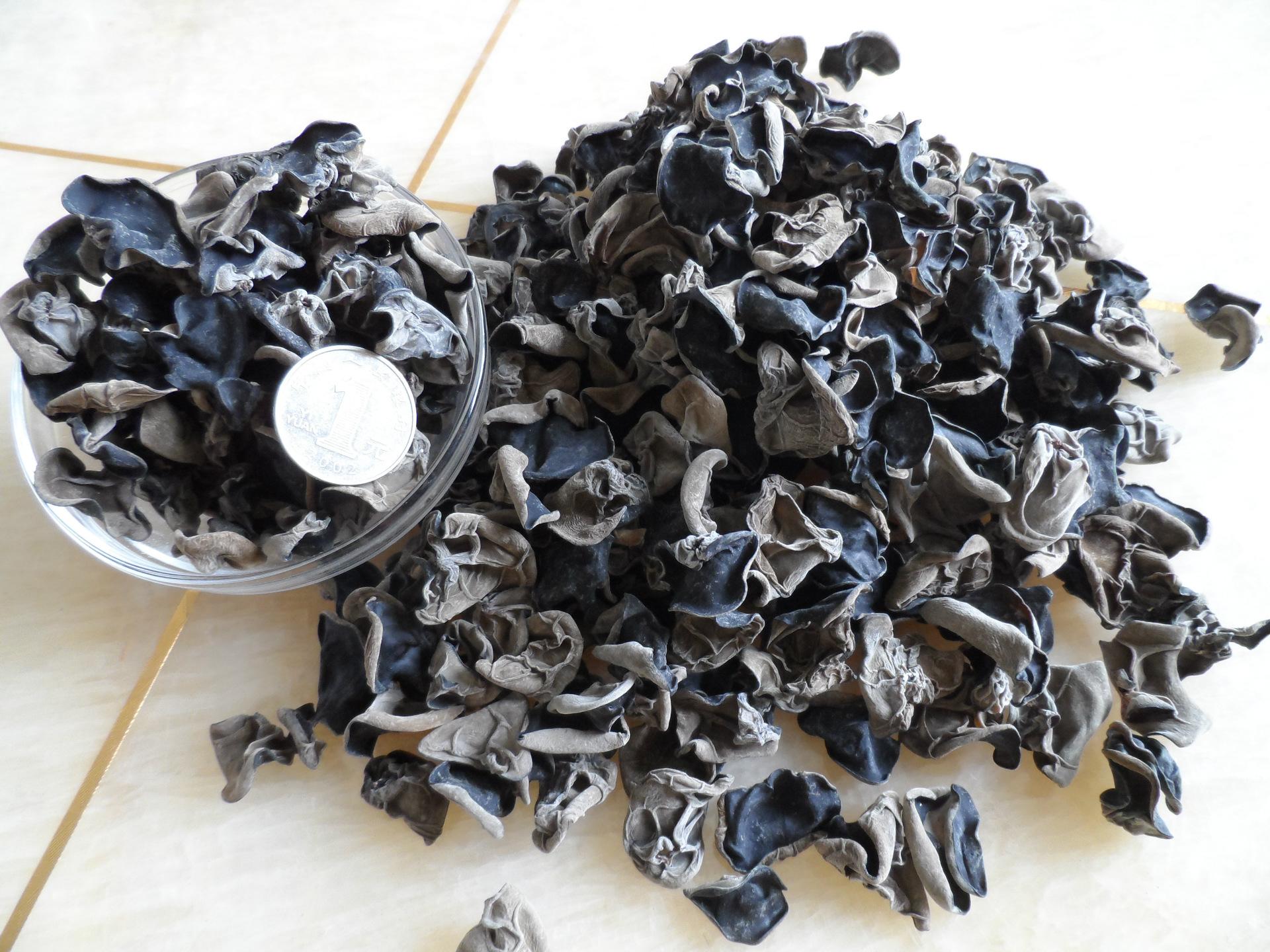 心臟不好的人，多吃2黑，少吃2白，心臟越來越健康