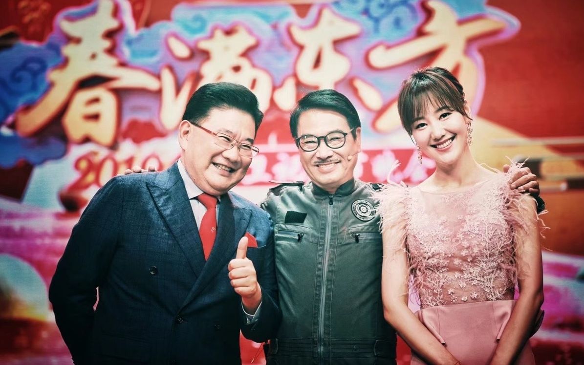 曹可凡：本来跟吴孟达约好做个深度访谈，以后再无机会了