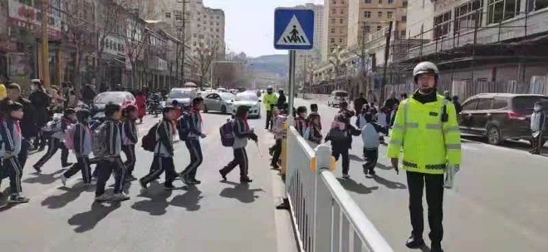 周一+开学！临夏公安开启护航模式