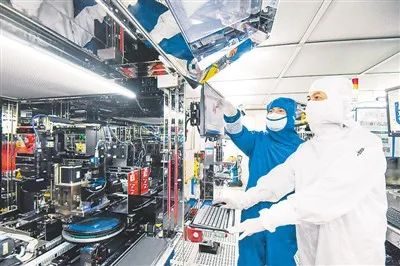 全国“两会”如期举行；孟晚舟案再次开庭；5家社区团购企业因价格欺诈等被被罚650万；马斯克成为世界首富