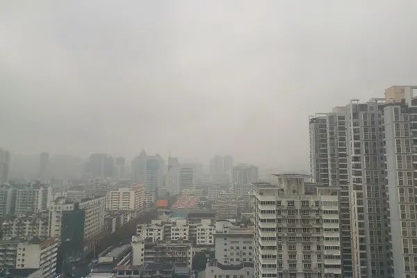 回南天来了！强降雨+强对流携手上线，大范围暴雨将至......
