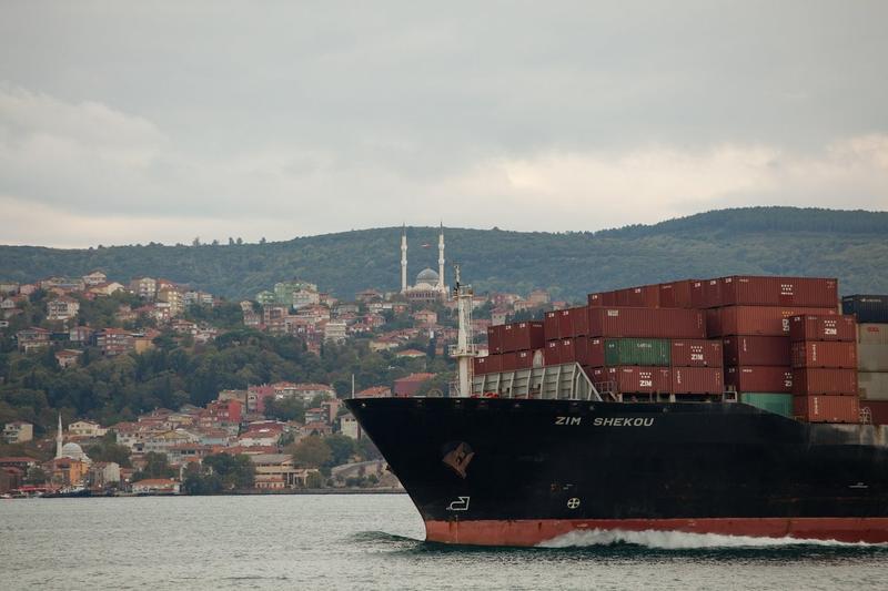 偷天換日！ 瑞士貿易巨頭上億元貨物慘遭調包，黃銅變成石塊