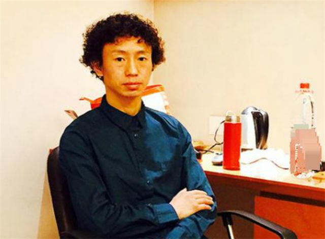 歌手庞麦郎被强制送进精神病院现在的病情很严重