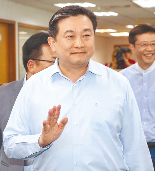 �綠委�王定宇財產申報連續兩年雷同羅智強轟台監察機構雙標