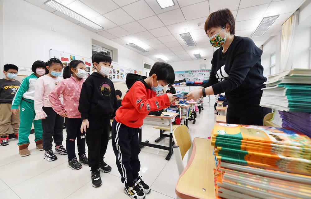 「虎嗅早报」加拿大法院拒收孟晚舟方提交新证据；英媒：梅根正考虑2024年竞选美国总统