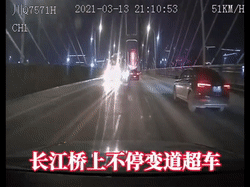 宜宾街头这一幕感动千万网友！被人民日报转发、点赞