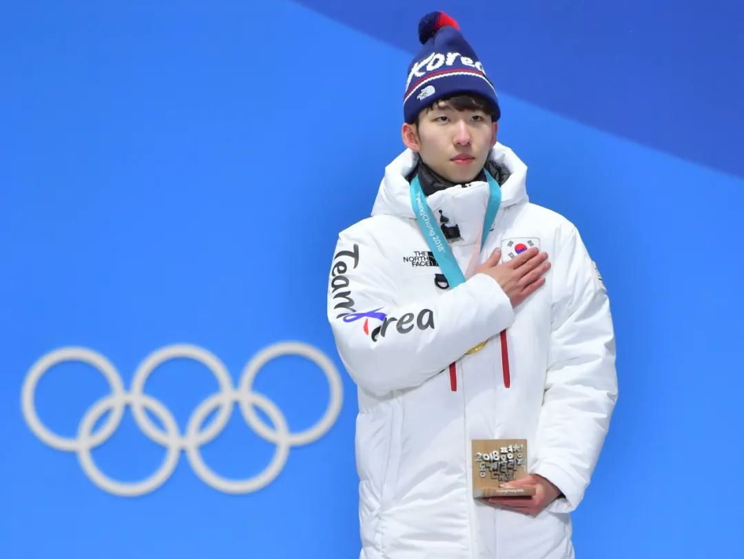 Why does new fighting spirit of sport foreign citizen of Chinese origin choose China? 