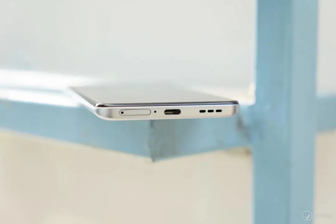 Vogue + naval vessel experiences Shuang Xinqi of electric contest IQOO Neo5