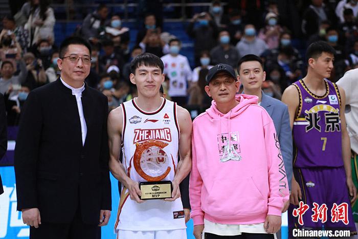 CBA starred team of the division austral contest wins victory completely 2021, zhejiang team Wu Qian obtains MVP