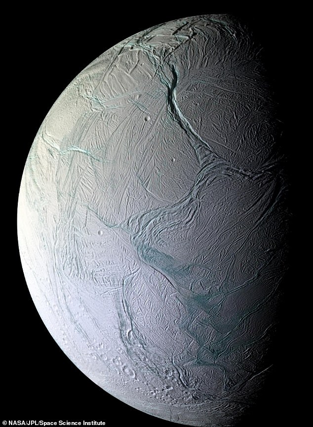 土卫二厚达12英里的冰层下洋流“奔涌”，可能存在外星生命