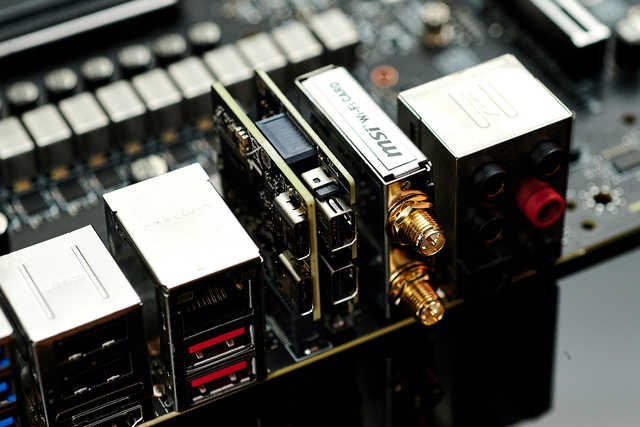 微星MEG Z590 ACE战神主板：i9性能强大的后盾
