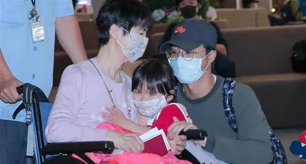 碾压日本“罗志祥”，福原爱登顶“不伦艺人”