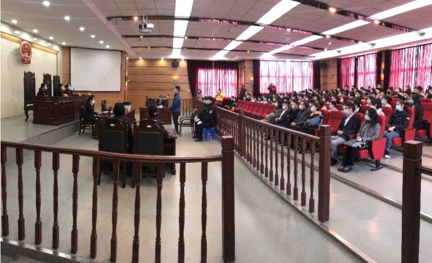丰满法院普法进校园 模拟法庭审理案件