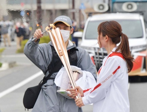 意外不断，东京奥运会火炬箱着火了......