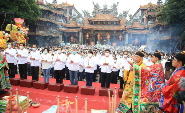 金门靠大陆“有水喝”，台湾岛靠老天爷“缺水喝”