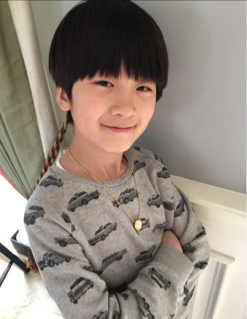 13歲天天近照，與同學對比身高優越，長相成熟變化大到認不出