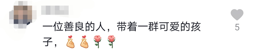 “拿回去给俺妈吃”，“鸡腿”姑娘火了！背后还有个80后校长“爷爷”
