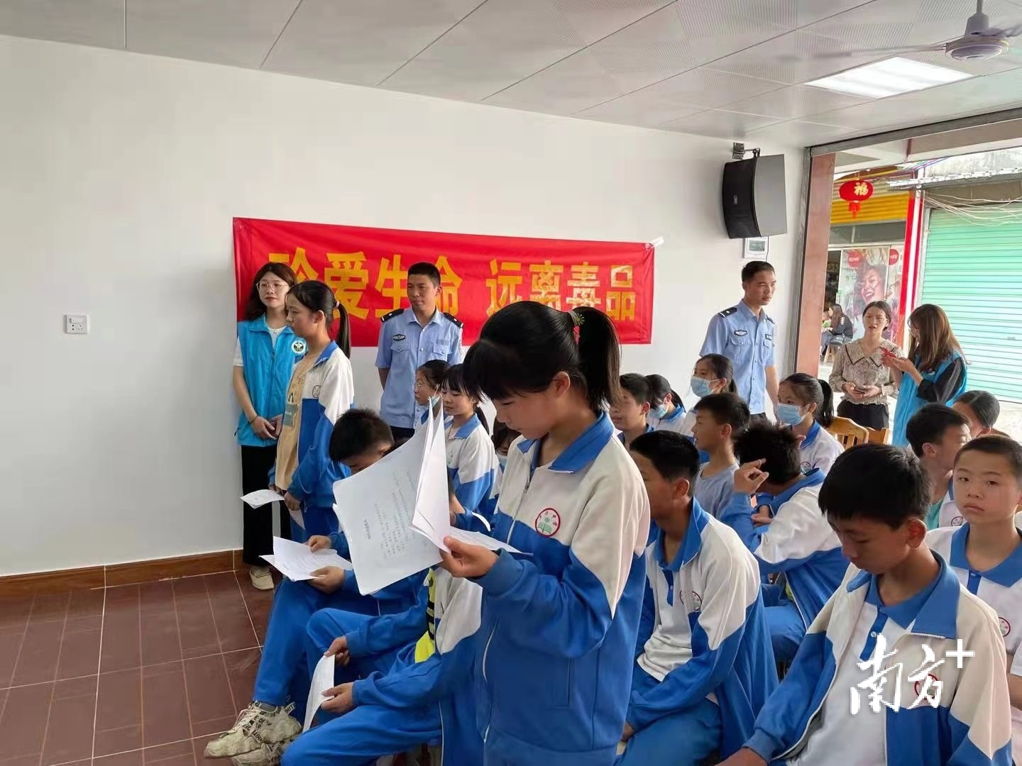 禁毒模拟法庭！学生化身法官判案，普法又学法