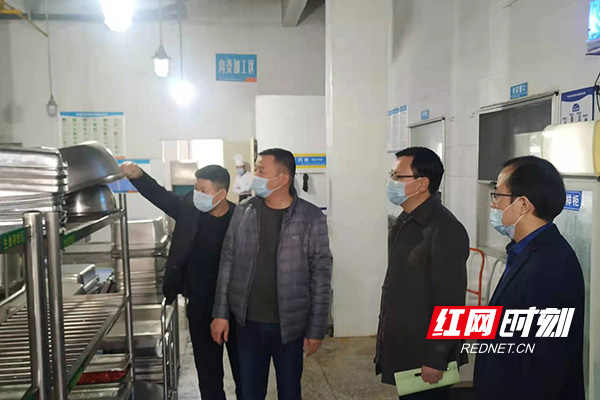 株洲市第十三中學(xué)怎么樣?開展安全“大排查”(圖2)