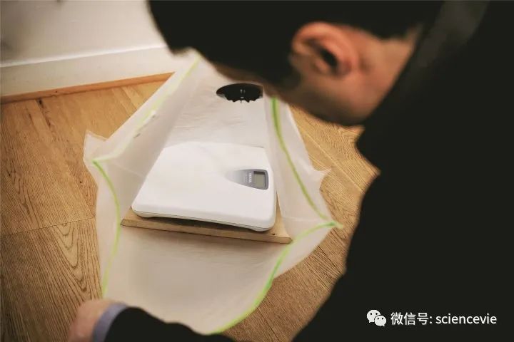 教你用吸塵器測量空氣的重量