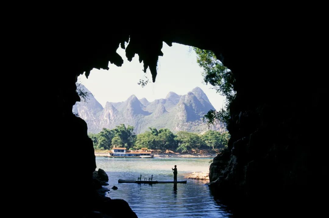 五一好去处| 岭南冠岩翻麦浪