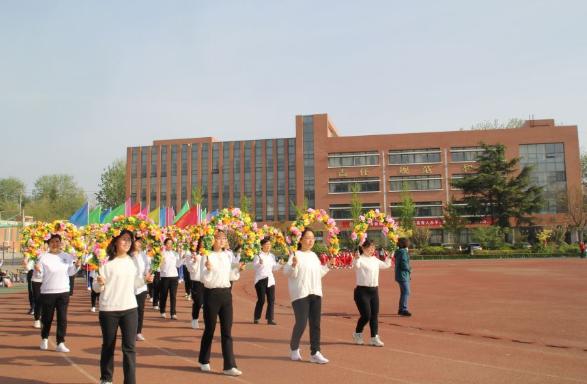 招远市实验小学怎么样?迎来春季运动会(图4)