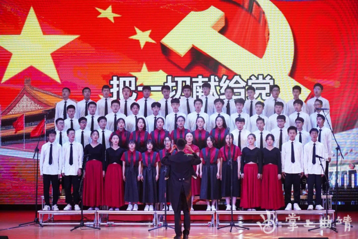 曲靖一中清源学校好吗?五四歌咏比赛(图4)