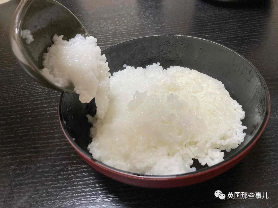 日本官方推荐白粥盖浇饭，霓虹的米饭盛宴，彻底让人看懵了