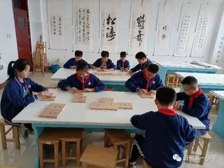 东港区第一小学好不好?开展益智器具比赛(图4)