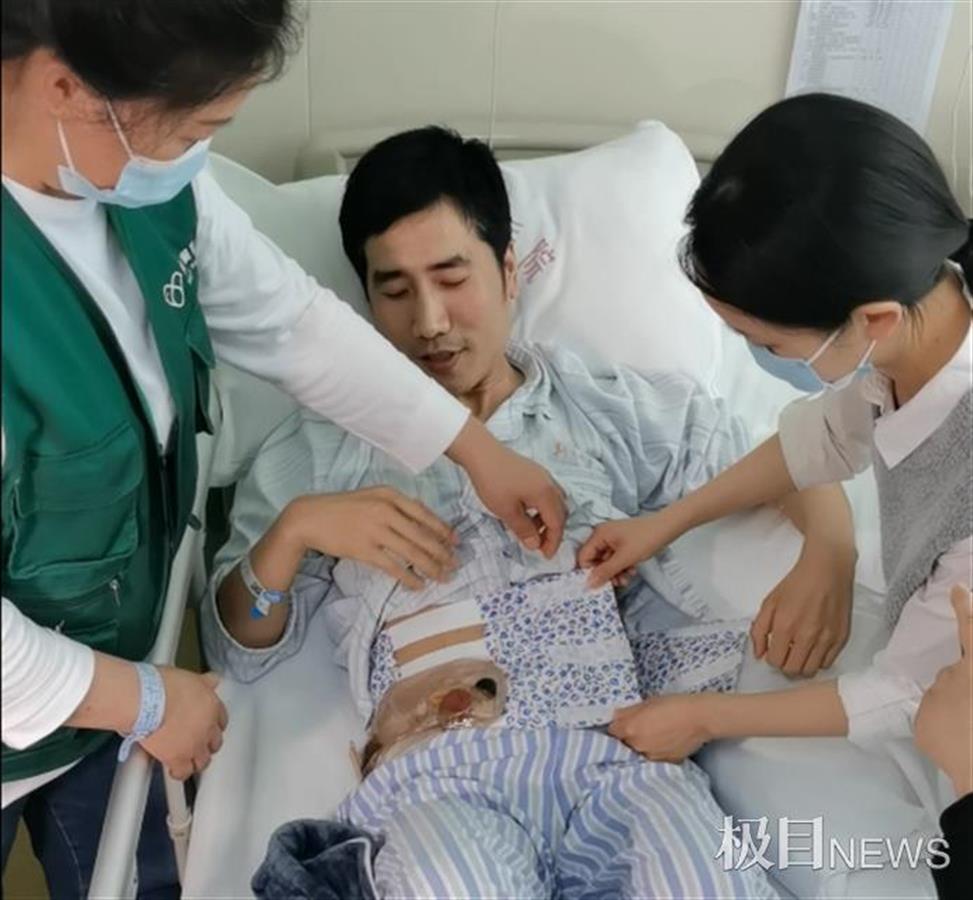生死10分钟，面对疯狂毒贩，他们用血肉之躯直面尖刀守护群众