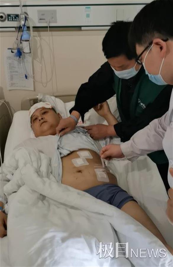 生死10分钟，面对疯狂毒贩，他们用血肉之躯直面尖刀守护群众