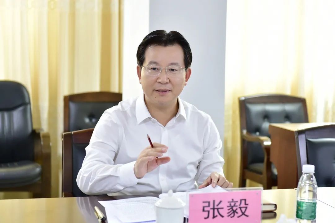 省检察院党组书记、检察长张毅赴白沙、保亭调研