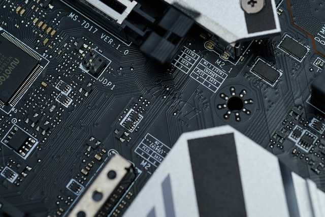 能带i9的MATX小板：微星B560M迫击炮WIFI
